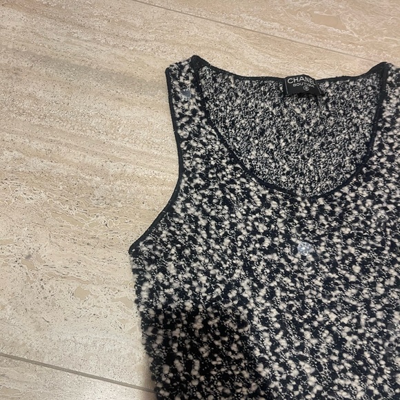Chanel Women's Black and White Textured Top - Picture 4 of 5